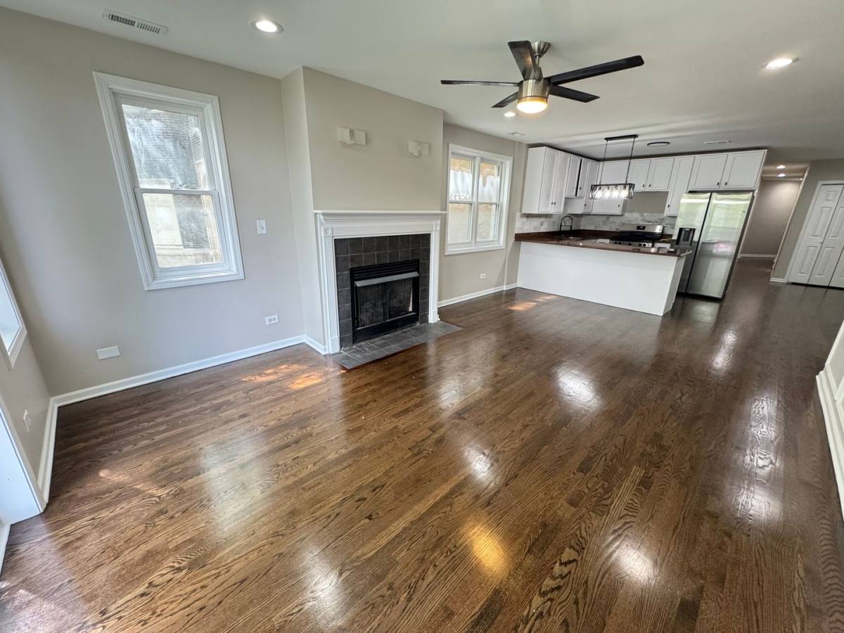 Apartment for rent at 5438 S Indiana, Chicago, IL 60615