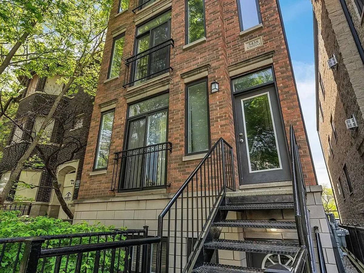 Apartment for rent at 5438 S Indiana, Chicago, IL 60615
