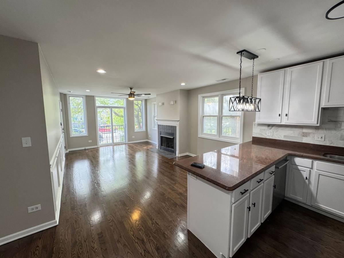 Apartment for rent at 5438 S Indiana, Chicago, IL 60615