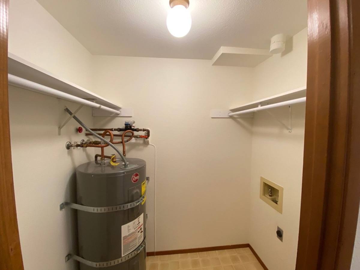 Apartment for rent at 12542 35th Ave NE, Seattle, WA 98125