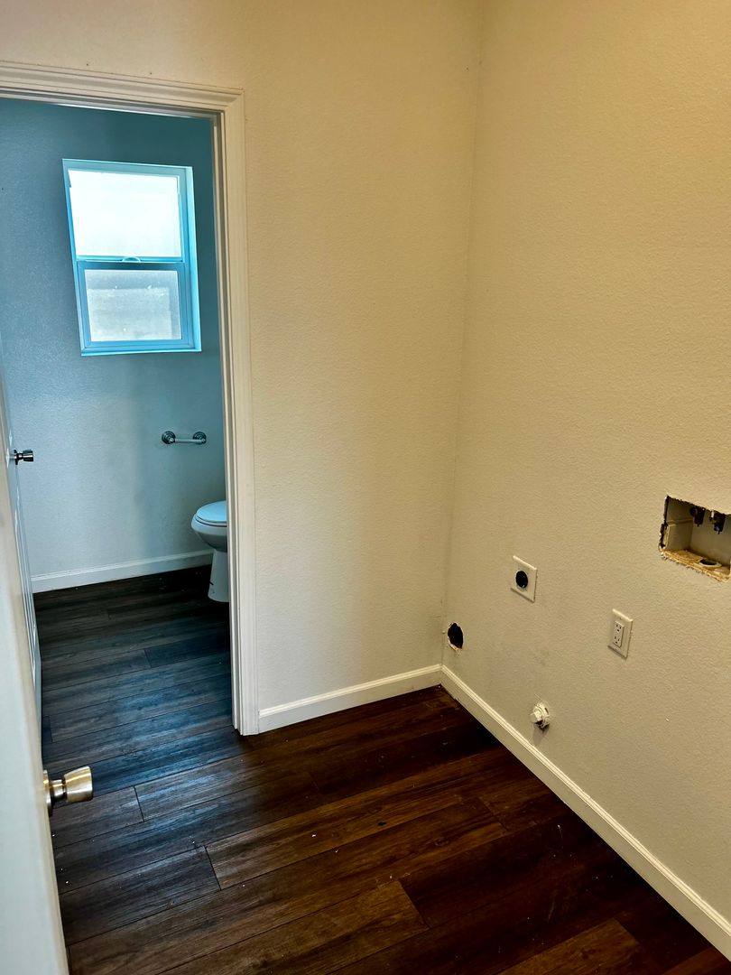 Apartment for rent at 1328 S Santa Fe St, Visalia, CA 93292