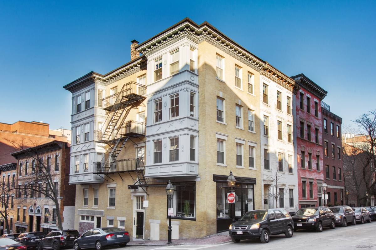 Apartment for rent at 24 Anderson St #2, Boston, MA 02114