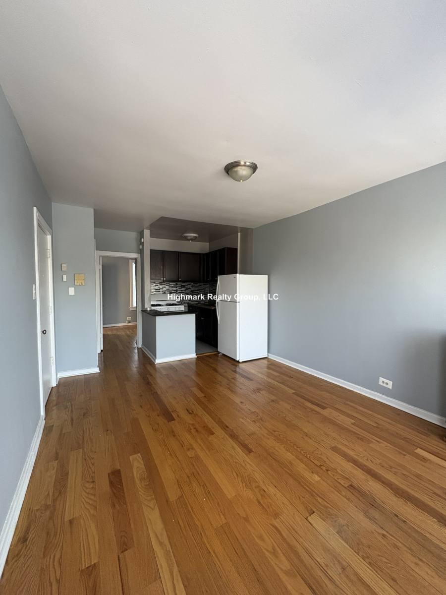 Apartment for rent at 5670 N Ridge Ave #6S, Chicago, IL 60660