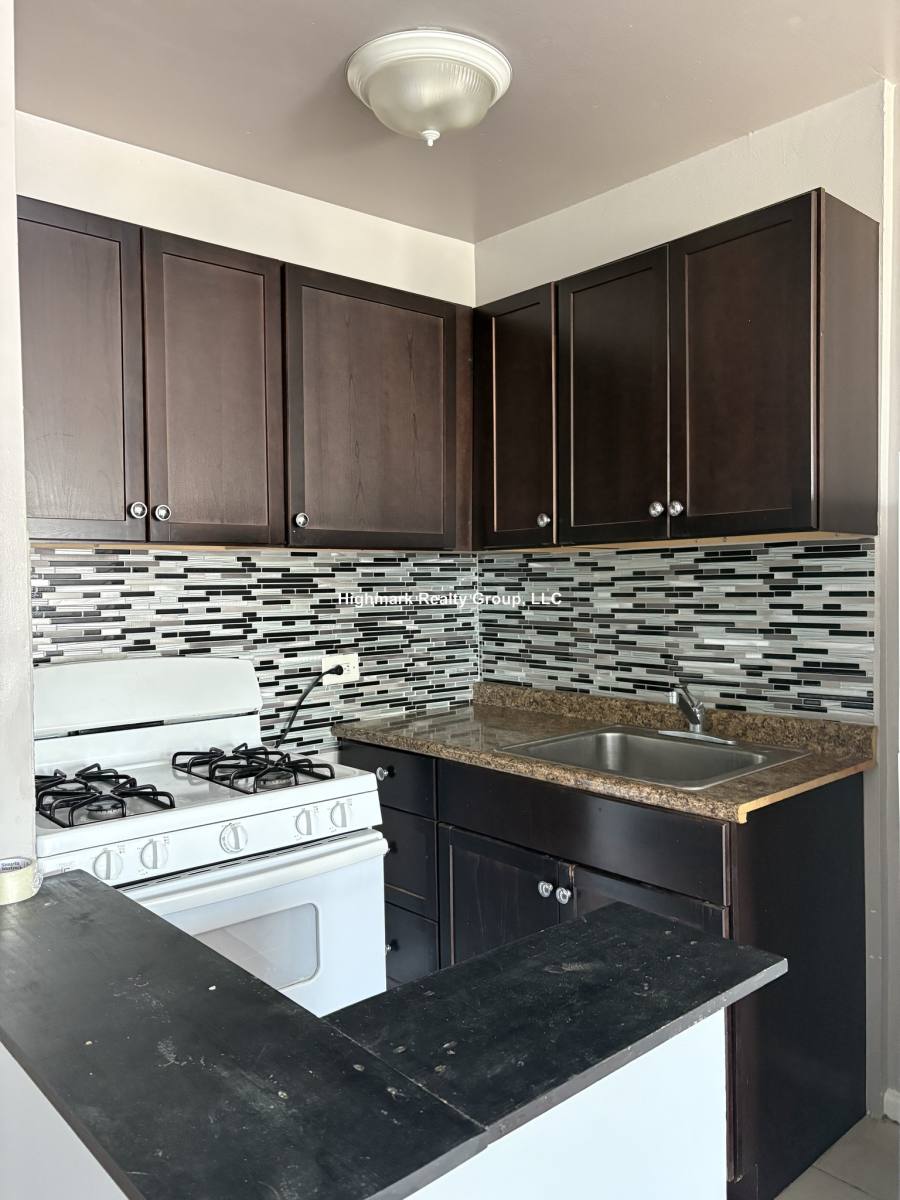 Apartment for rent at 5670 N Ridge Ave #6S, Chicago, IL 60660