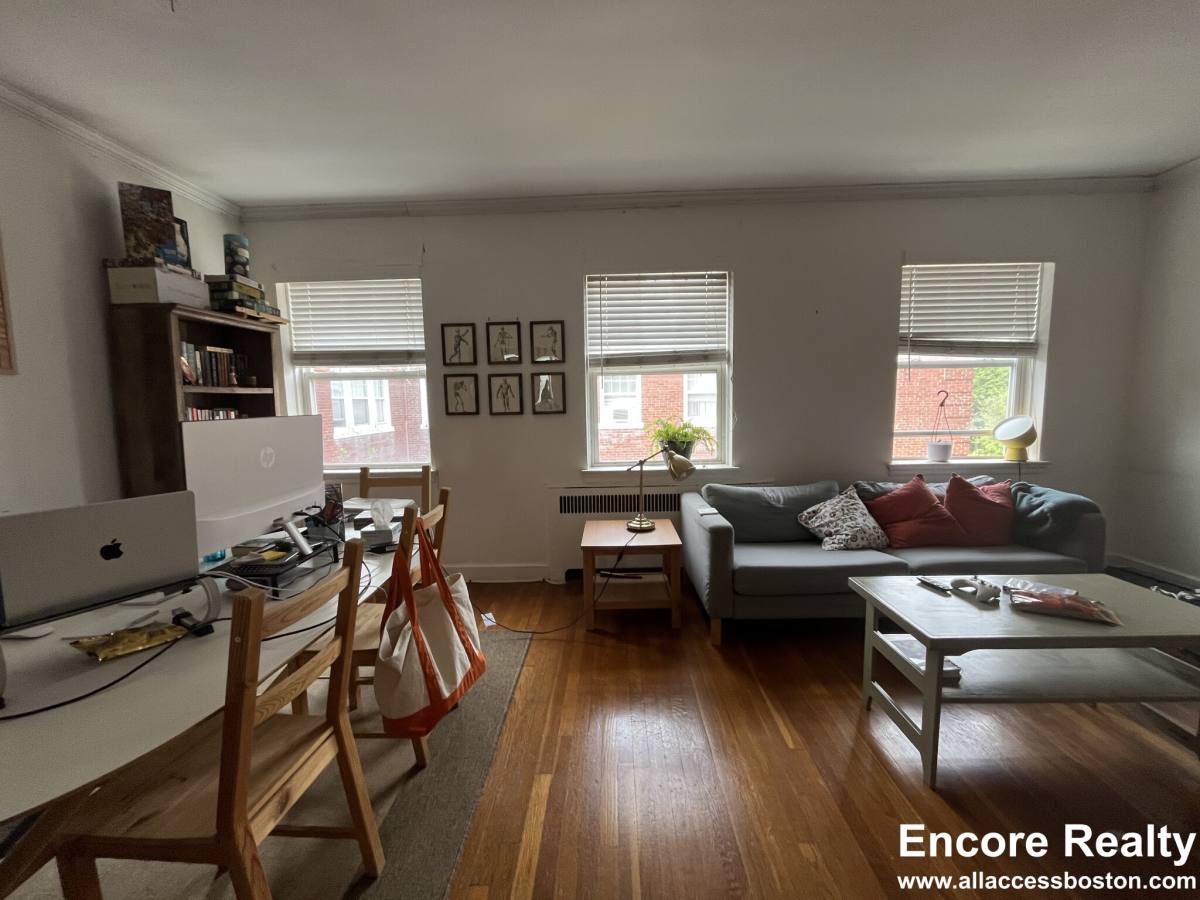 Apartment for rent at 20 Fairbanks St #8, Brookline, MA 02446