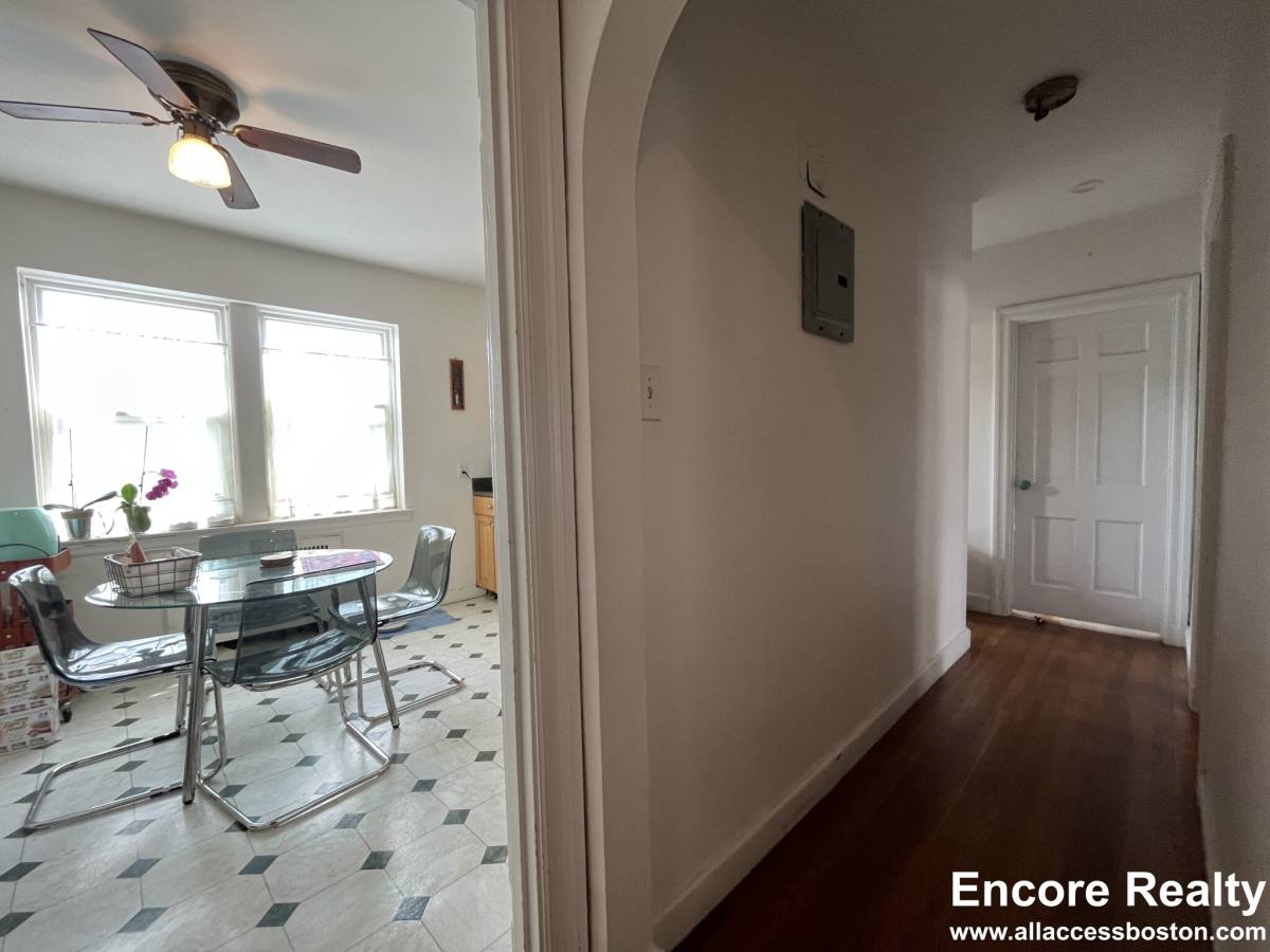 Apartment for rent at 20 Fairbanks St #8, Brookline, MA 02446
