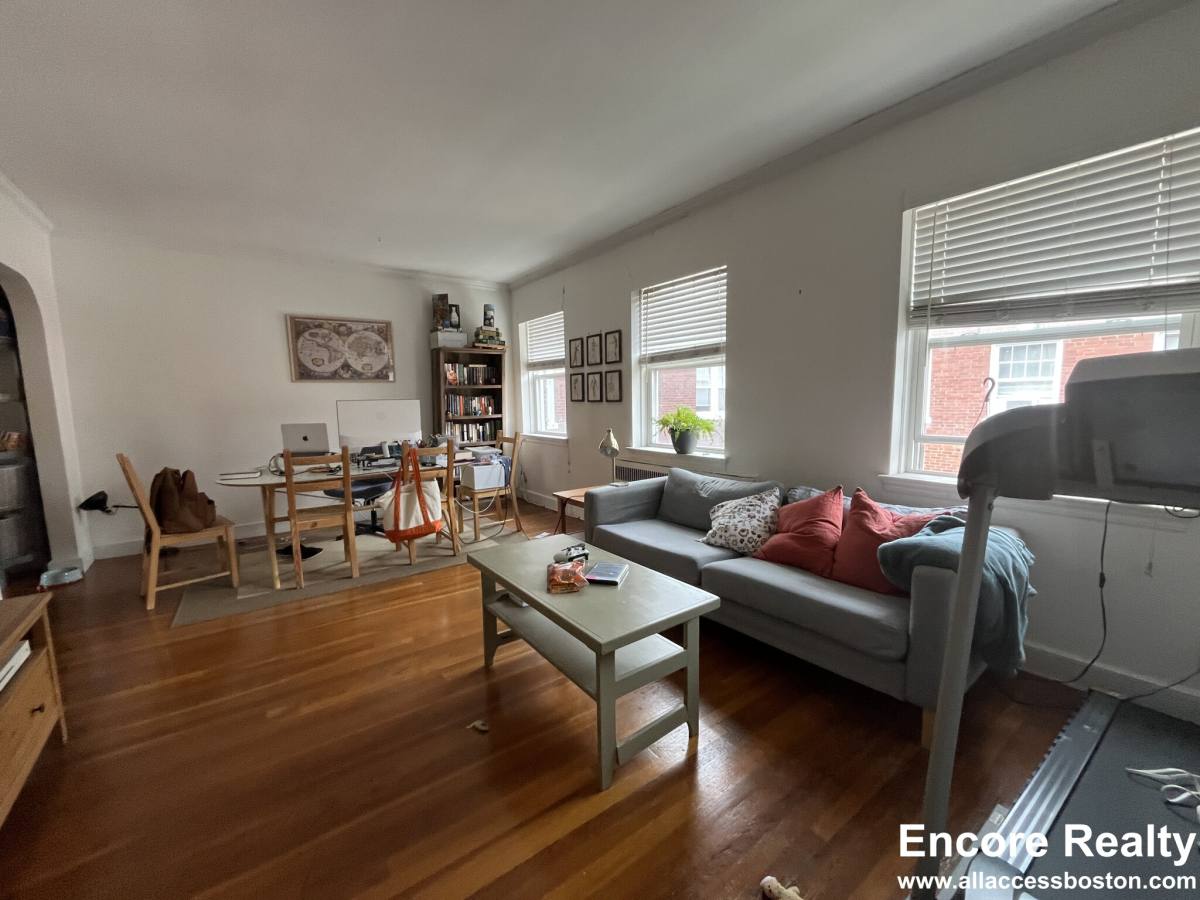 Apartment for rent at 20 Fairbanks St #8, Brookline, MA 02446