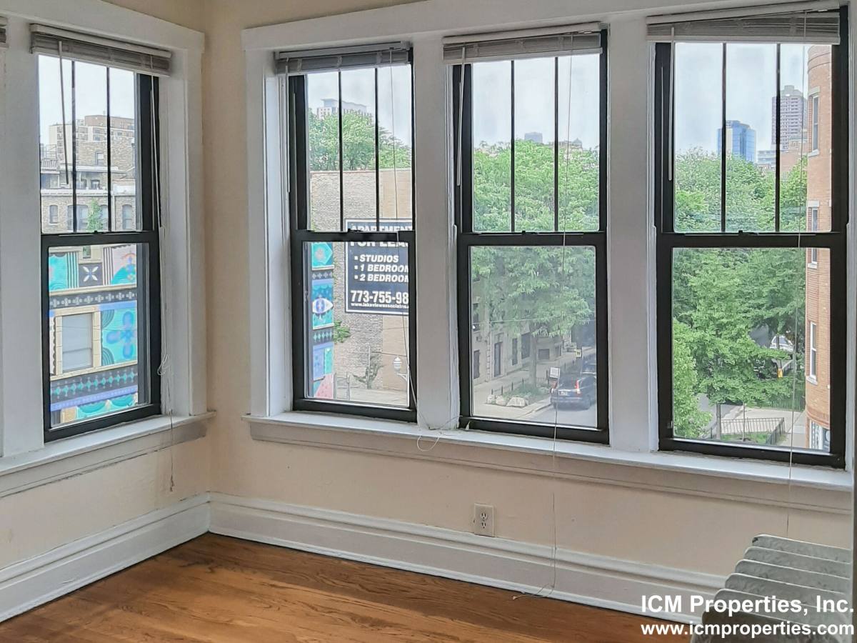 Apartment for rent at 2876 N Clark St #3, Chicago, IL 60657