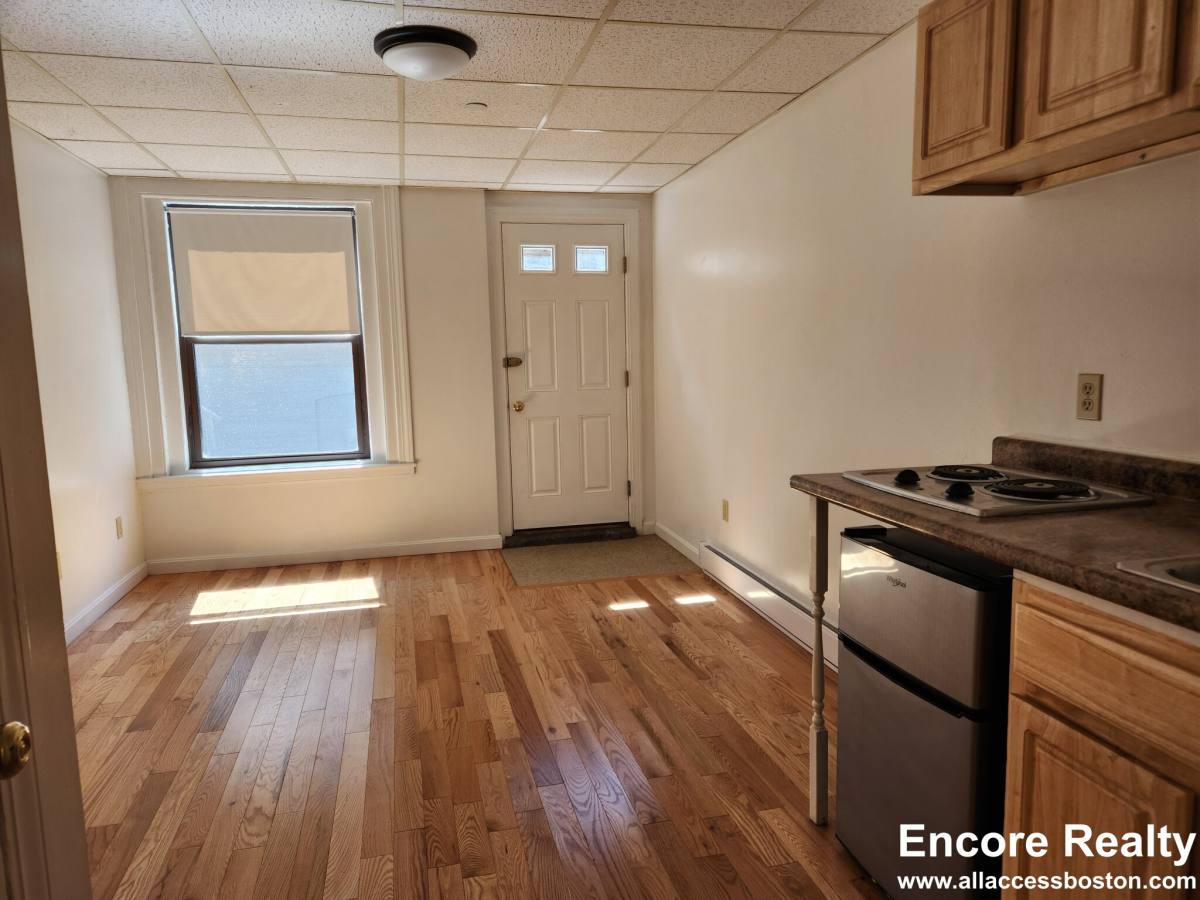 Apartment for rent at 405 Beacon St #D, Boston, MA 02115