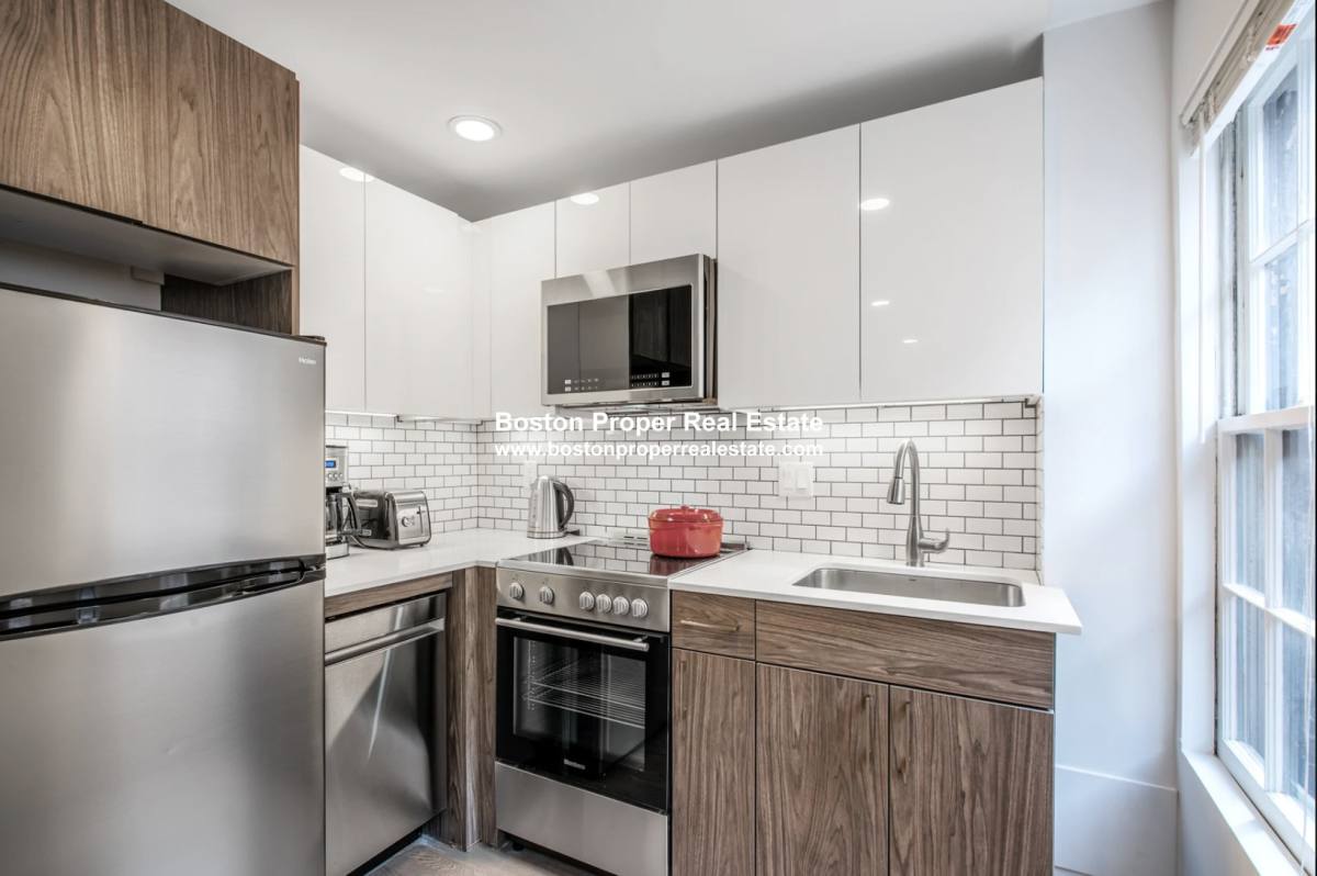 Apartment for rent at 59 Joy St #2, Boston, MA 02114