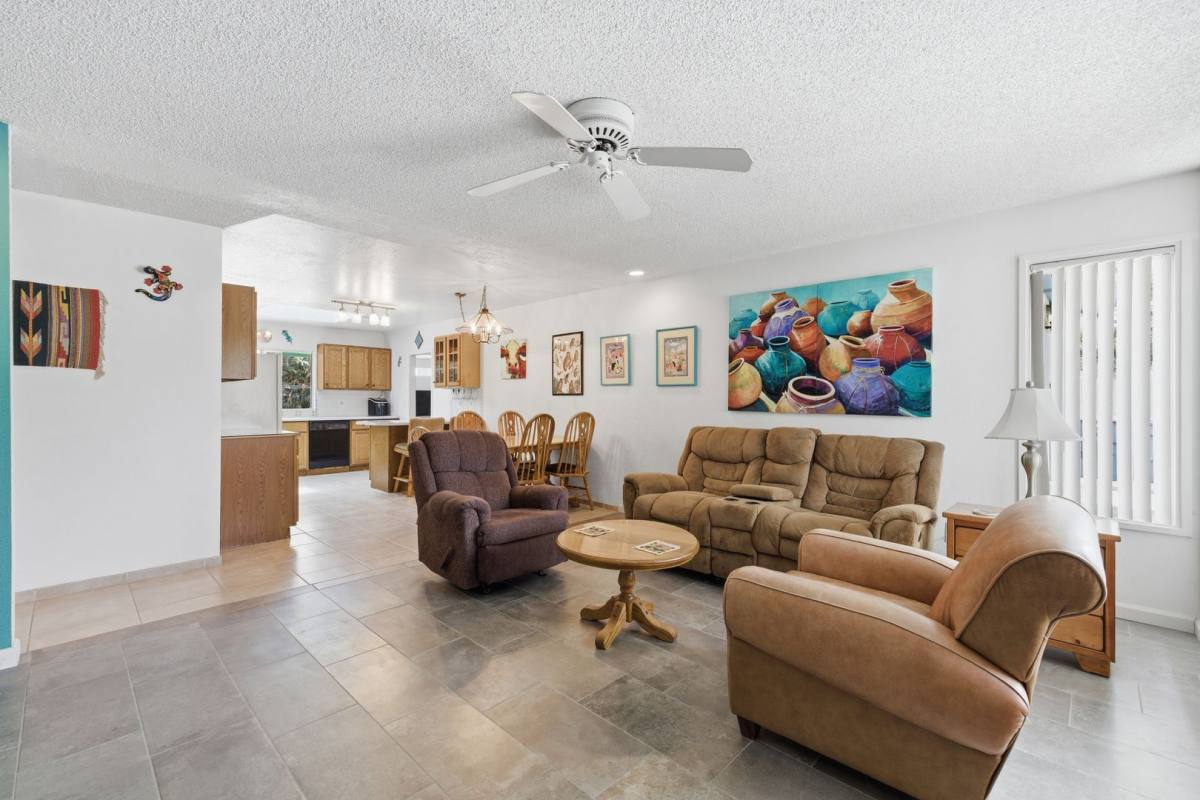 House for rent at 1301 W Montoya Lane, Phoenix, AZ 85027
