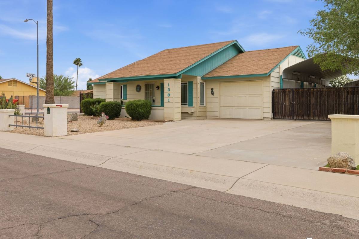 House for rent at 1301 W Montoya Lane, Phoenix, AZ 85027