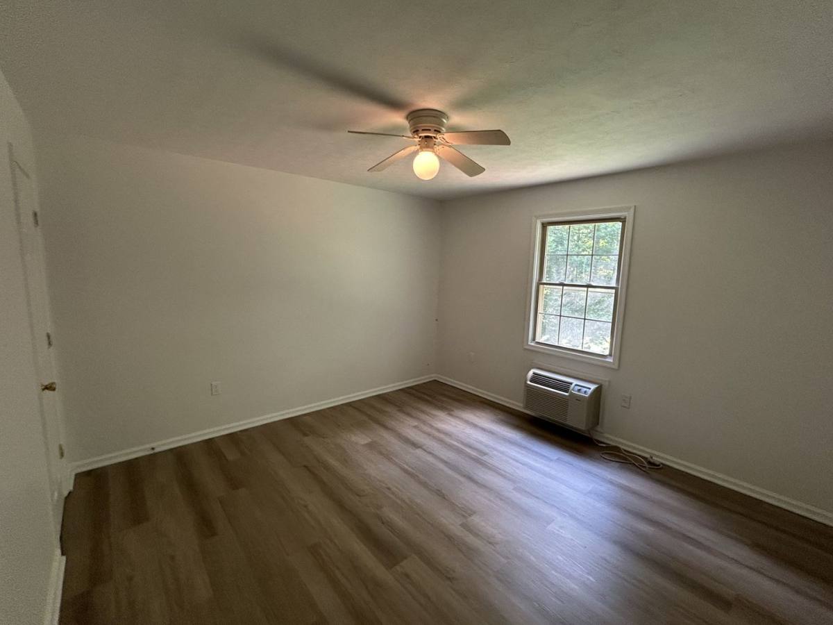 Apartment for rent at 14105-14109 Red House Rd, Concord, VA 24538