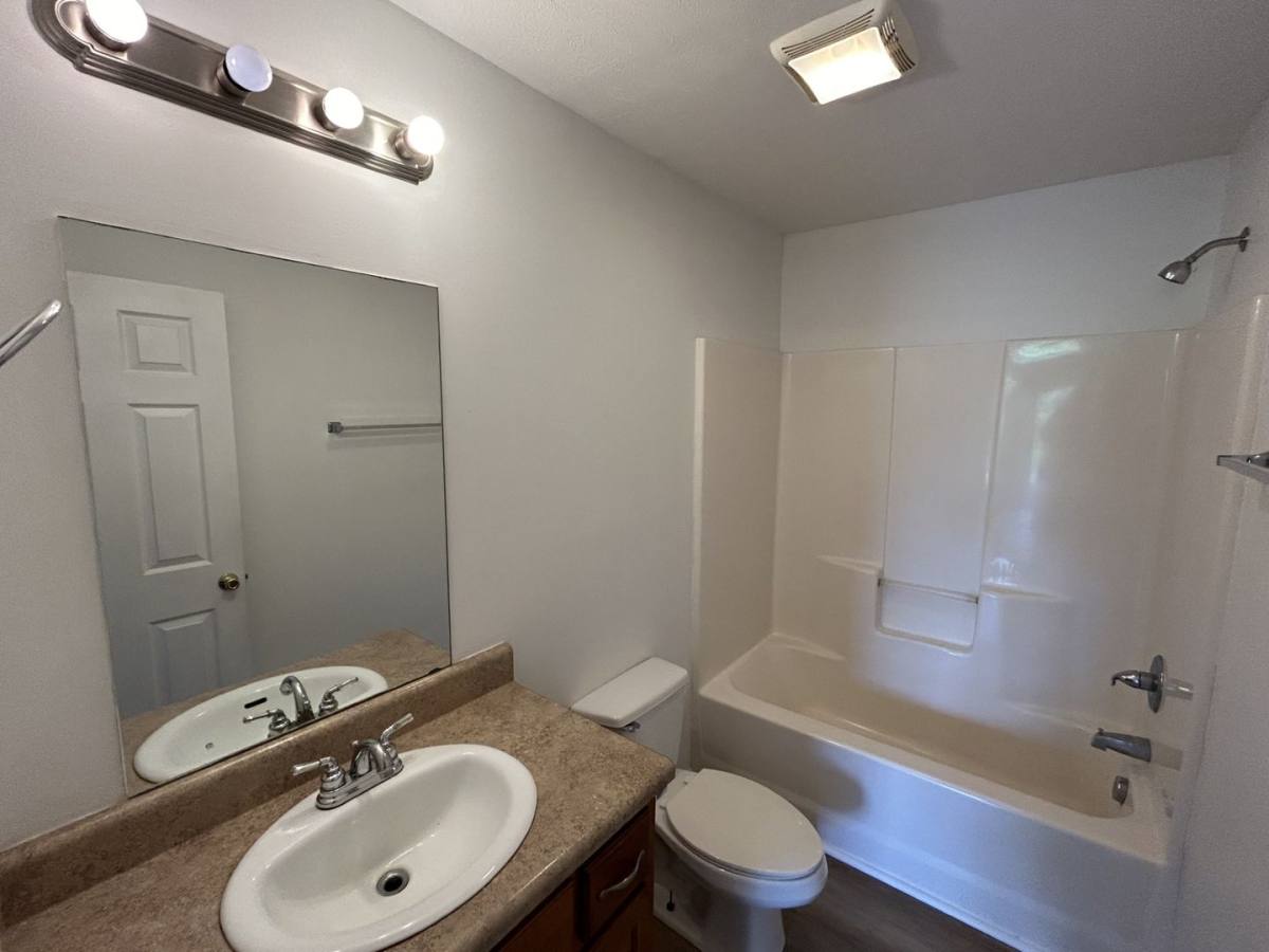 Apartment for rent at 14105-14109 Red House Rd, Concord, VA 24538