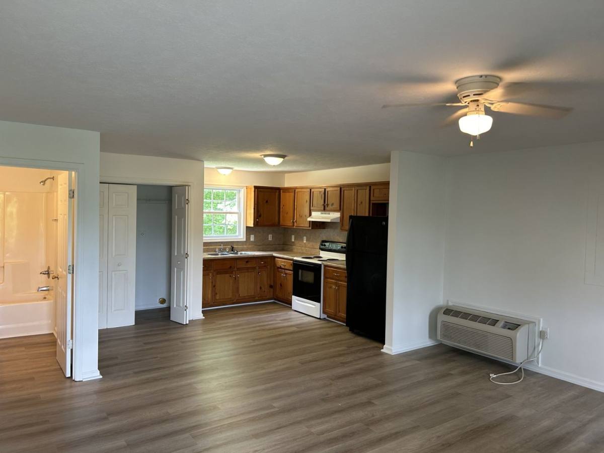 Apartment for rent at 14105-14109 Red House Rd, Concord, VA 24538