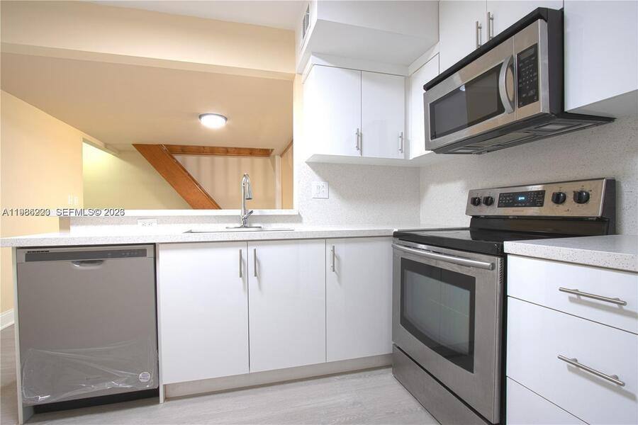 Condo for rent at 10233 NW 9th St Circle #213-1, Miami, FL 33172