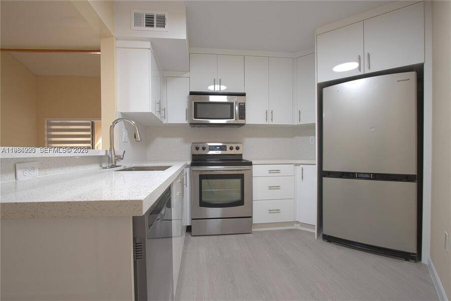 Condo for rent at 10233 NW 9th St Circle #213-1, Miami, FL 33172