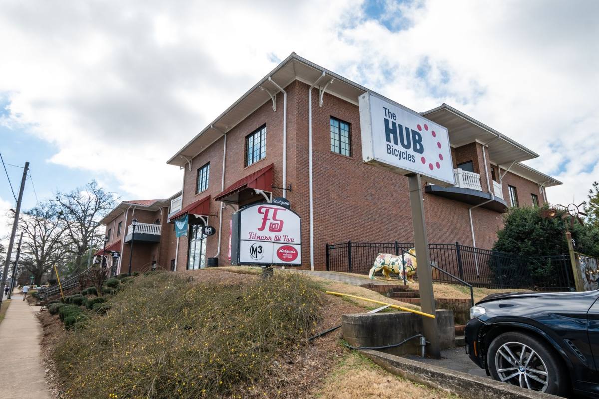 Apartment for rent at 118 University Dr, Athens, GA 30605