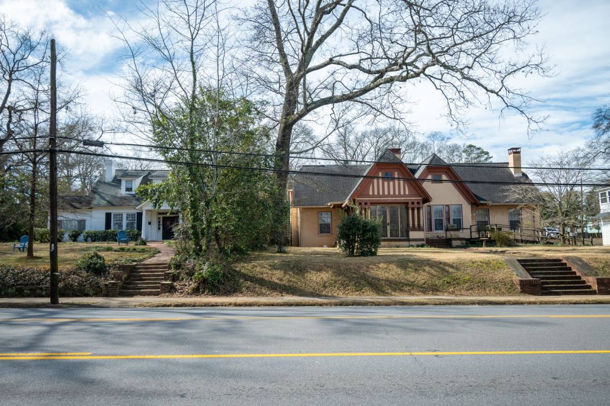 Apartment for rent at 118 University Dr, Athens, GA 30605