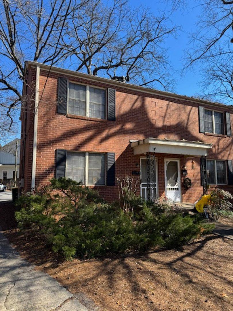 Apartment for rent at 118 University Dr, Athens, GA 30605
