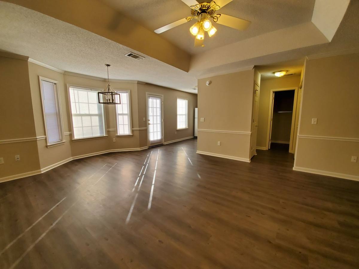 Apartment for rent at 900 Country Club Rd, Statesboro, GA 30458