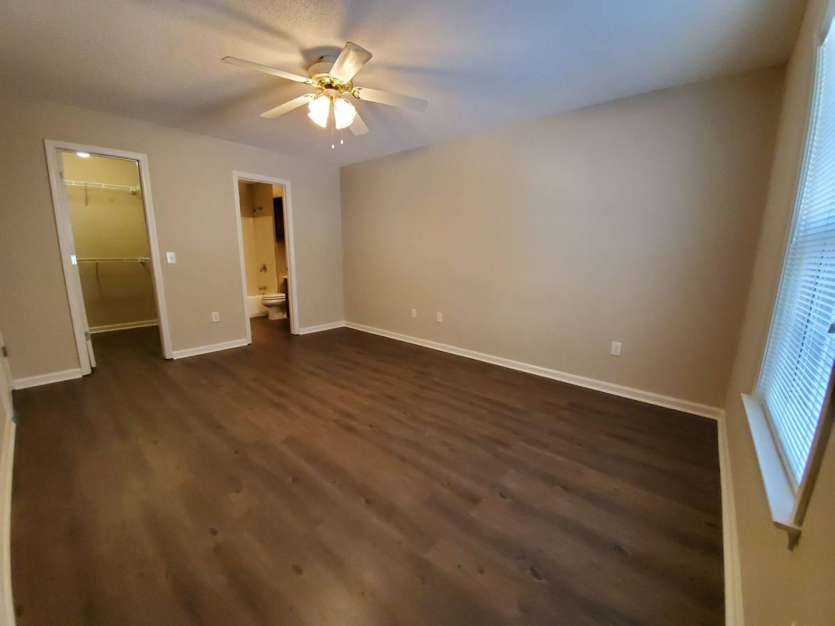 Apartment for rent at 900 Country Club Rd, Statesboro, GA 30458