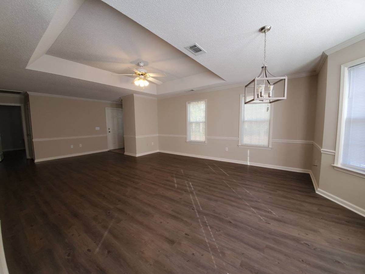 Apartment for rent at 900 Country Club Rd, Statesboro, GA 30458