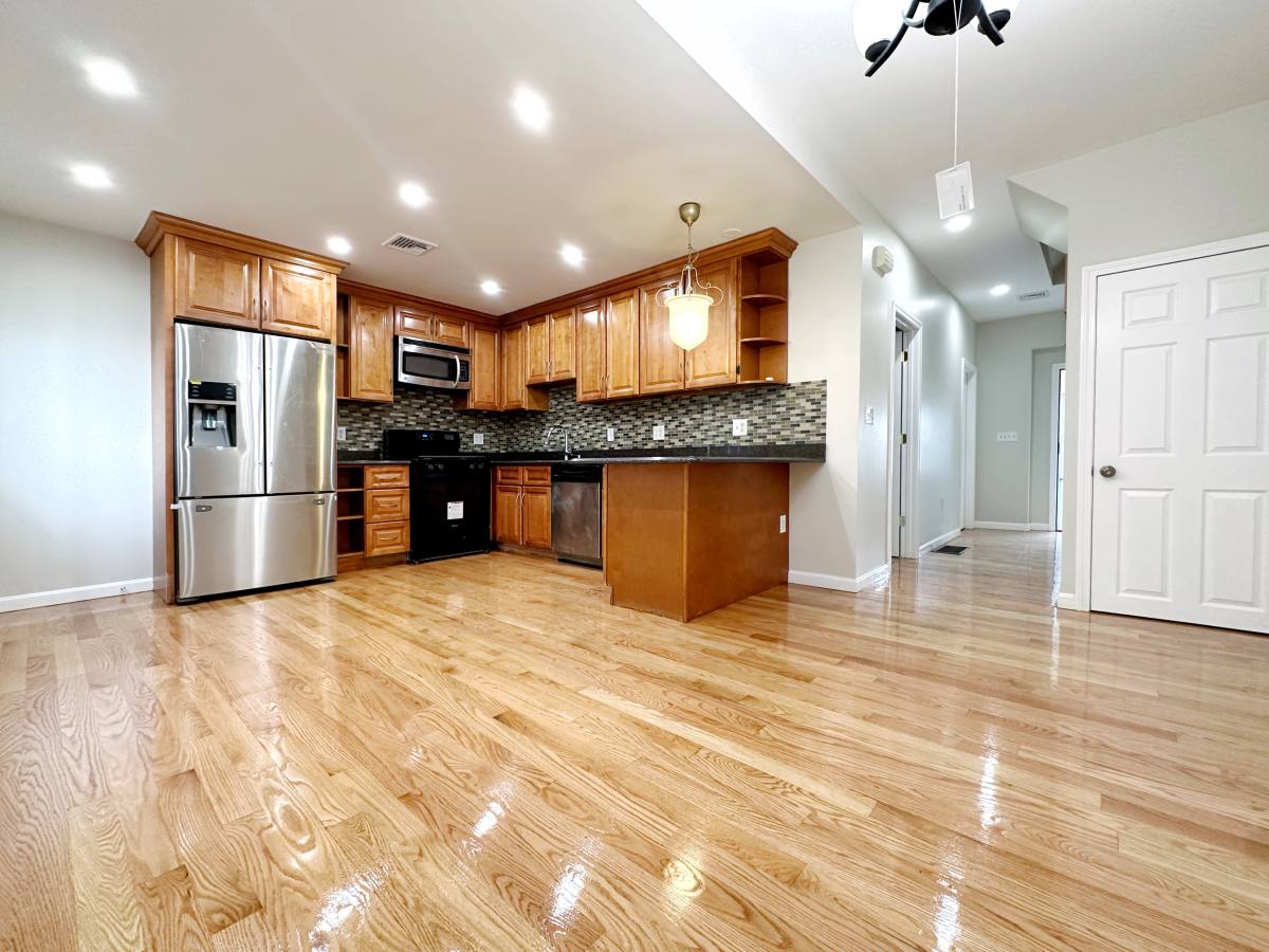 Townhouse for rent at 90 George St, Roxbury, MA 02119