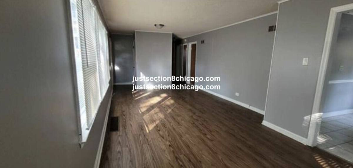 Apartment for rent at 6643 S Marquette #1S, Chicago, IL 60637