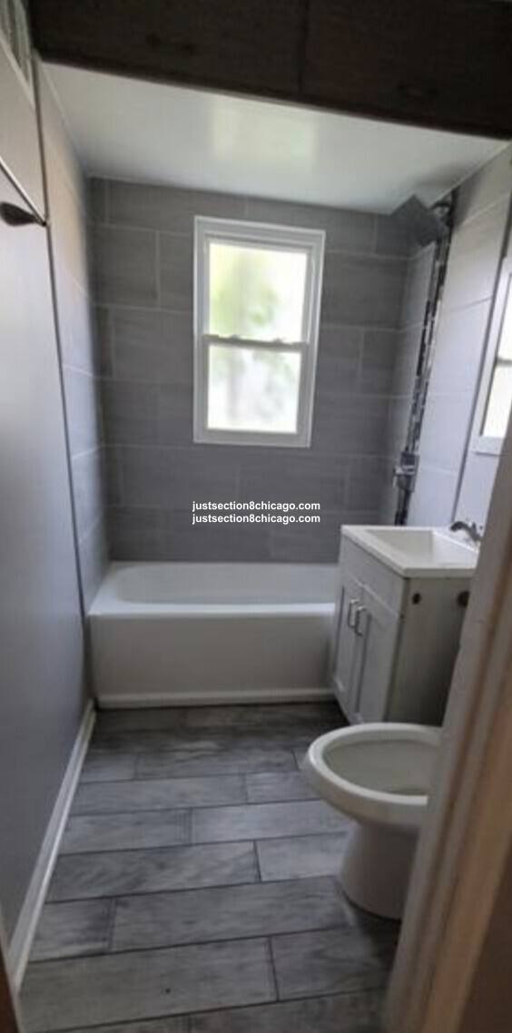 Apartment for rent at 6643 S Marquette #1S, Chicago, IL 60637