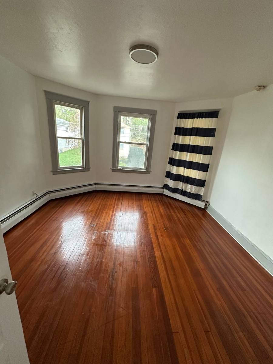 Apartment for rent at 139 Lawlor St, New Britain, CT 06051