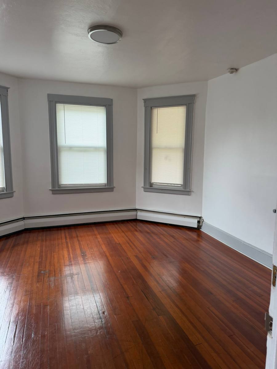 Apartment for rent at 139 Lawlor St, New Britain, CT 06051