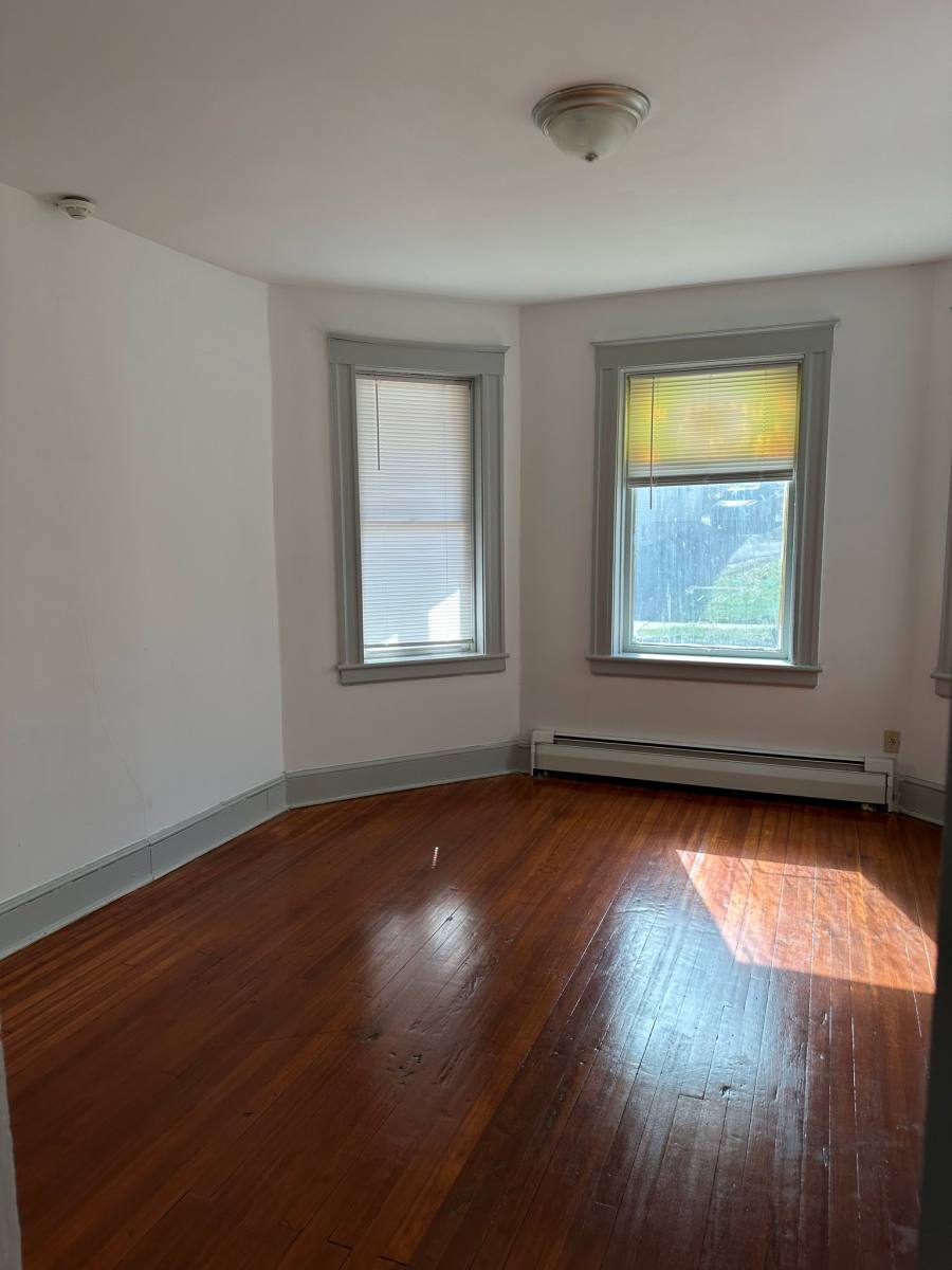 Apartment for rent at 37 Lyman St, New Britain, CT 06053