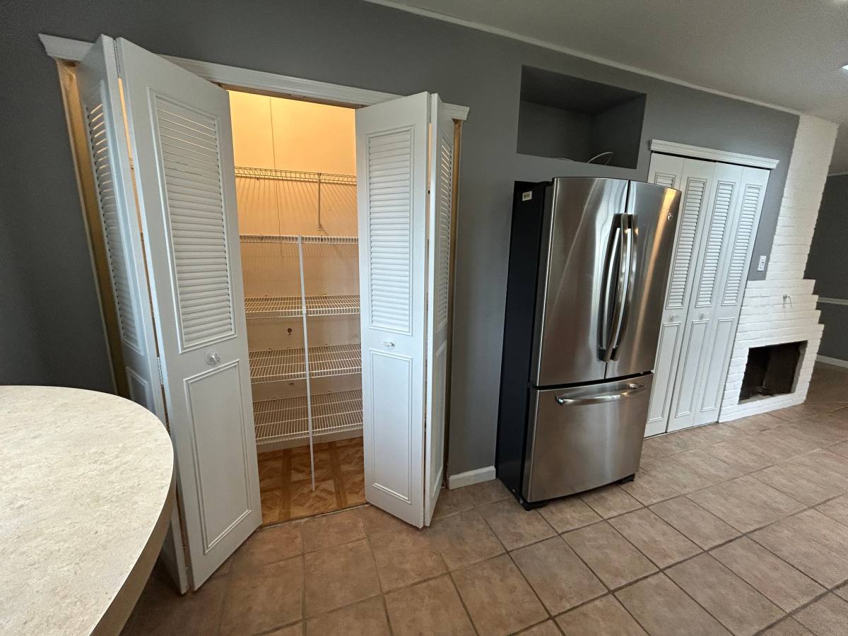 House for rent at 19 Goodturn Rd, Levittown, PA 19057