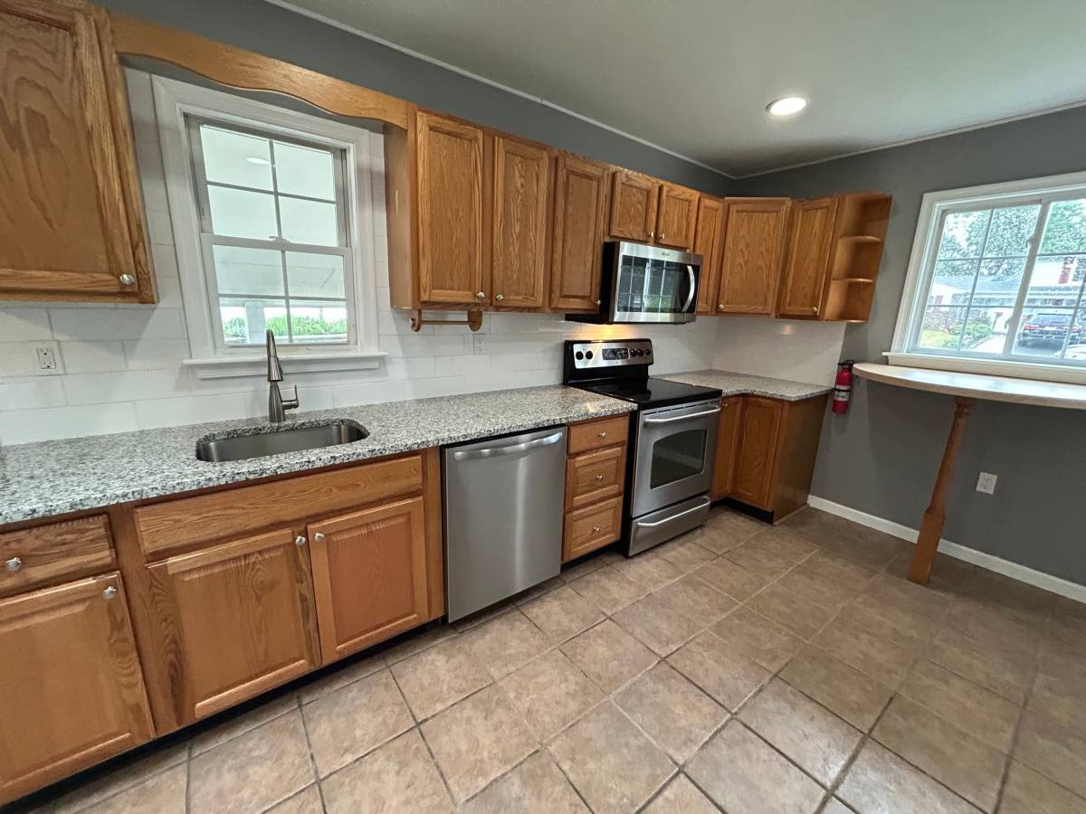 House for rent at 19 Goodturn Rd, Levittown, PA 19057