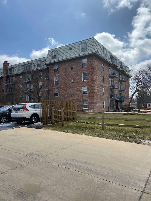 Condo for rent at 5125 Blodgett #215, Downers Grove, IL 60515