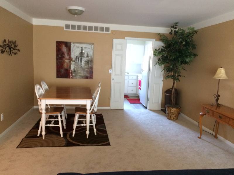 Condo for rent at 542 Fox Hills Dr, S, Bloomfield Hills, MI 48304