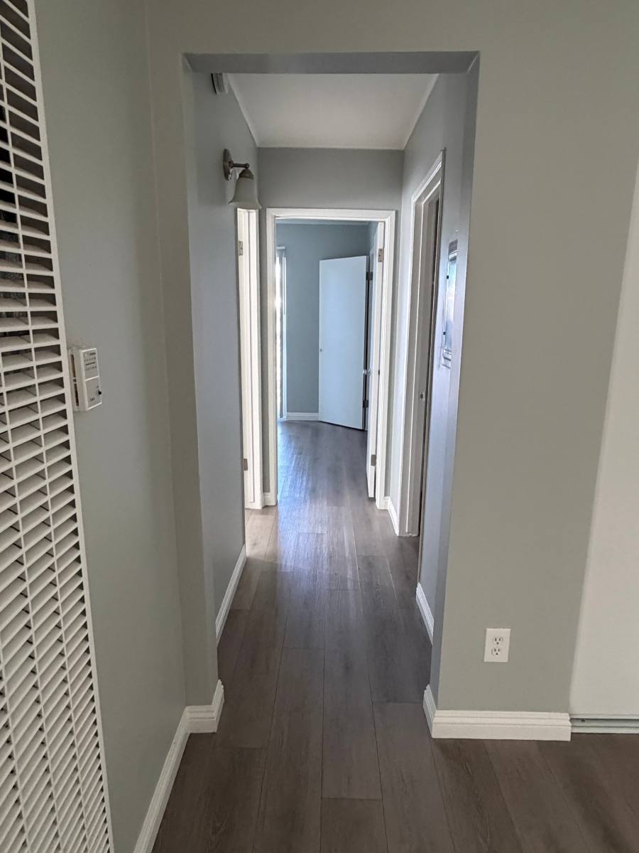 Apartment for rent at 6928 Woodley Ave #204, Van Nuys, CA 91406