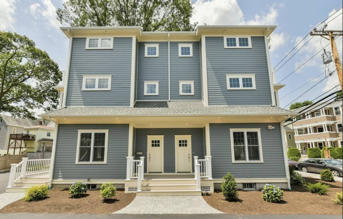 Townhouse for rent at 37 Neponset Ave, Roslindale, MA 02131