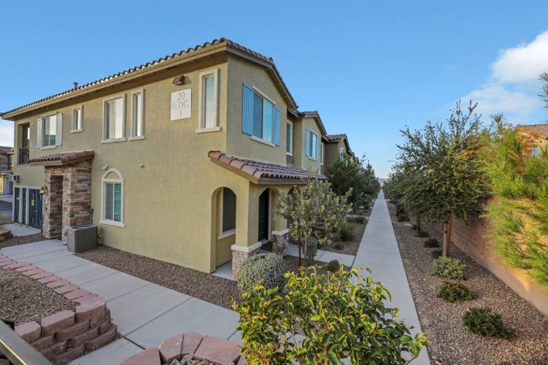 Townhouse for rent at 20 Barbara Lane, Las Vegas, NV 89183