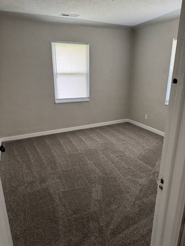 Apartment for rent at 1970 Parkhill Dr, Dayton, OH 45406