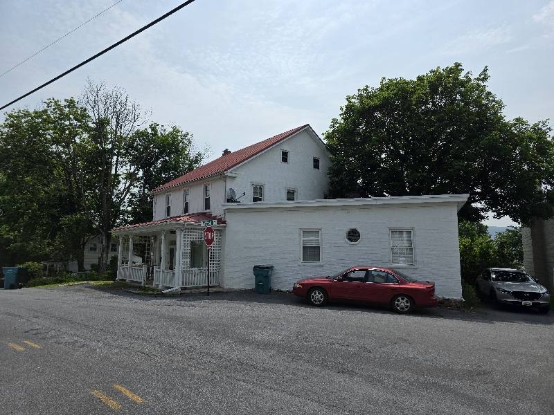 Apartment for rent at 14321 Barkdoll Rd #A, Hagerstown, MD 21742