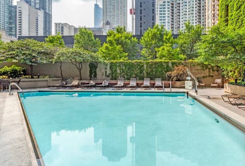Apartment for rent at 710 N Dearborn, Chicago, IL 60654