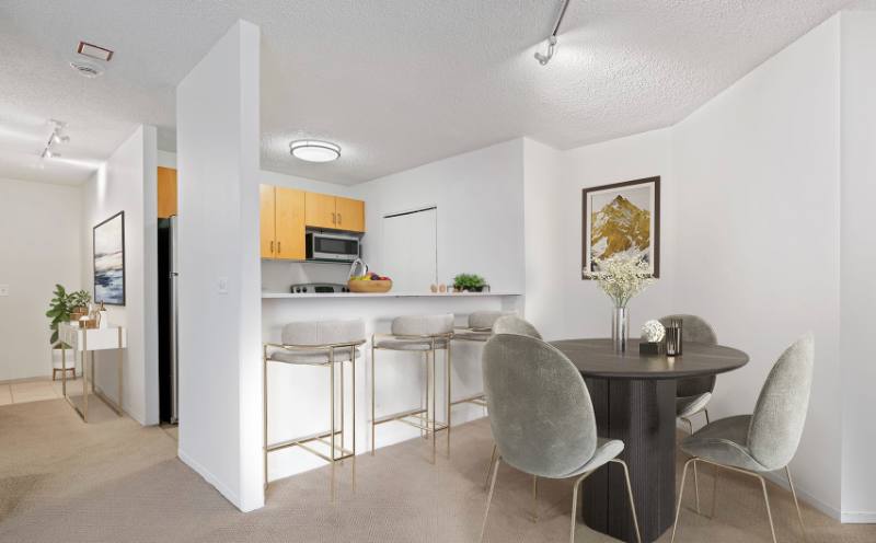 Apartment for rent at 710 N Dearborn, Chicago, IL 60654