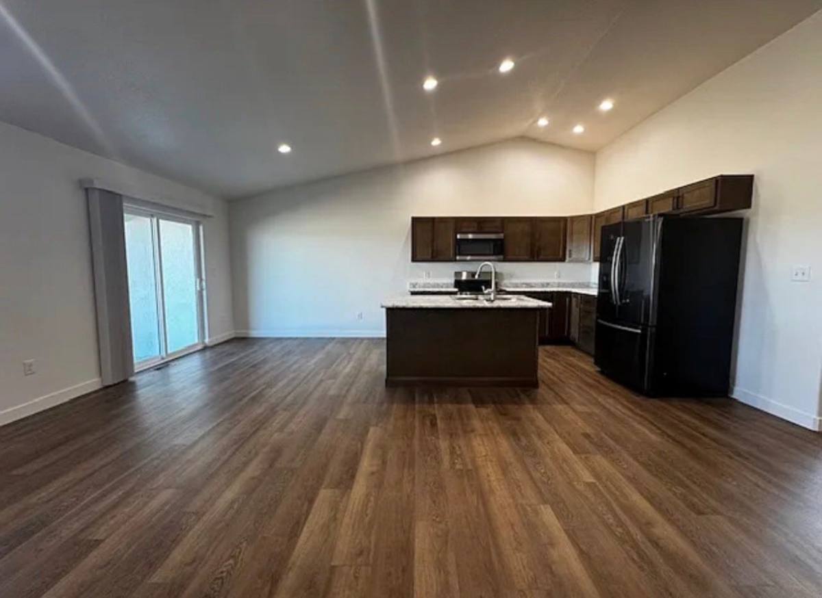 Apartment for rent at 719 S Bellflower Dr, Pueblo, CO 81007