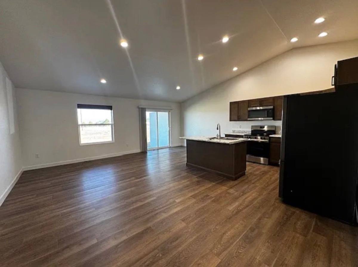 Apartment for rent at 719 S Bellflower Dr, Pueblo, CO 81007