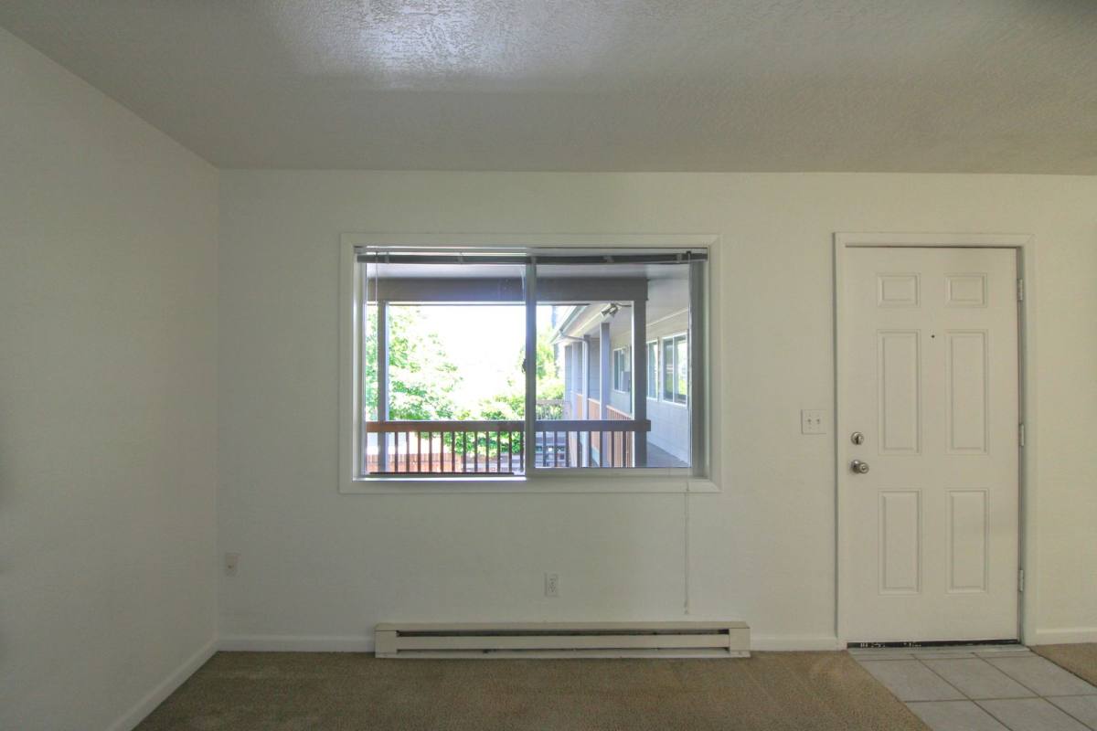 Apartment for rent at 1136 Fairmount Ave S, Salem, OR 97302