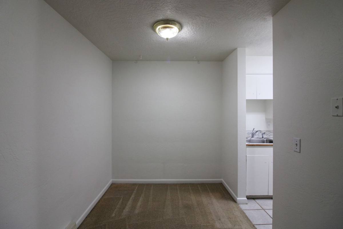 Apartment for rent at 1136 Fairmount Ave S, Salem, OR 97302