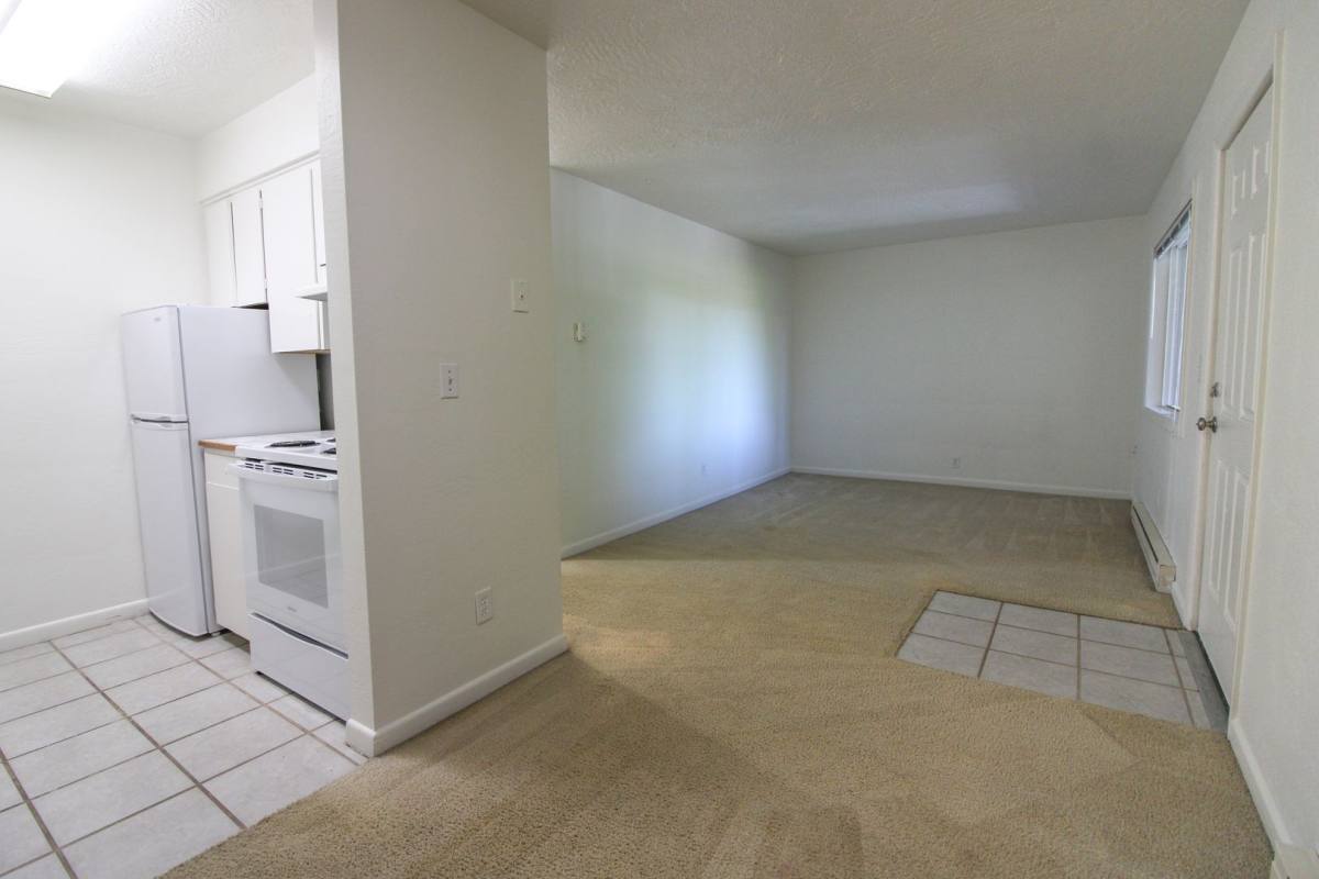 Apartment for rent at 1136 Fairmount Ave S, Salem, OR 97302