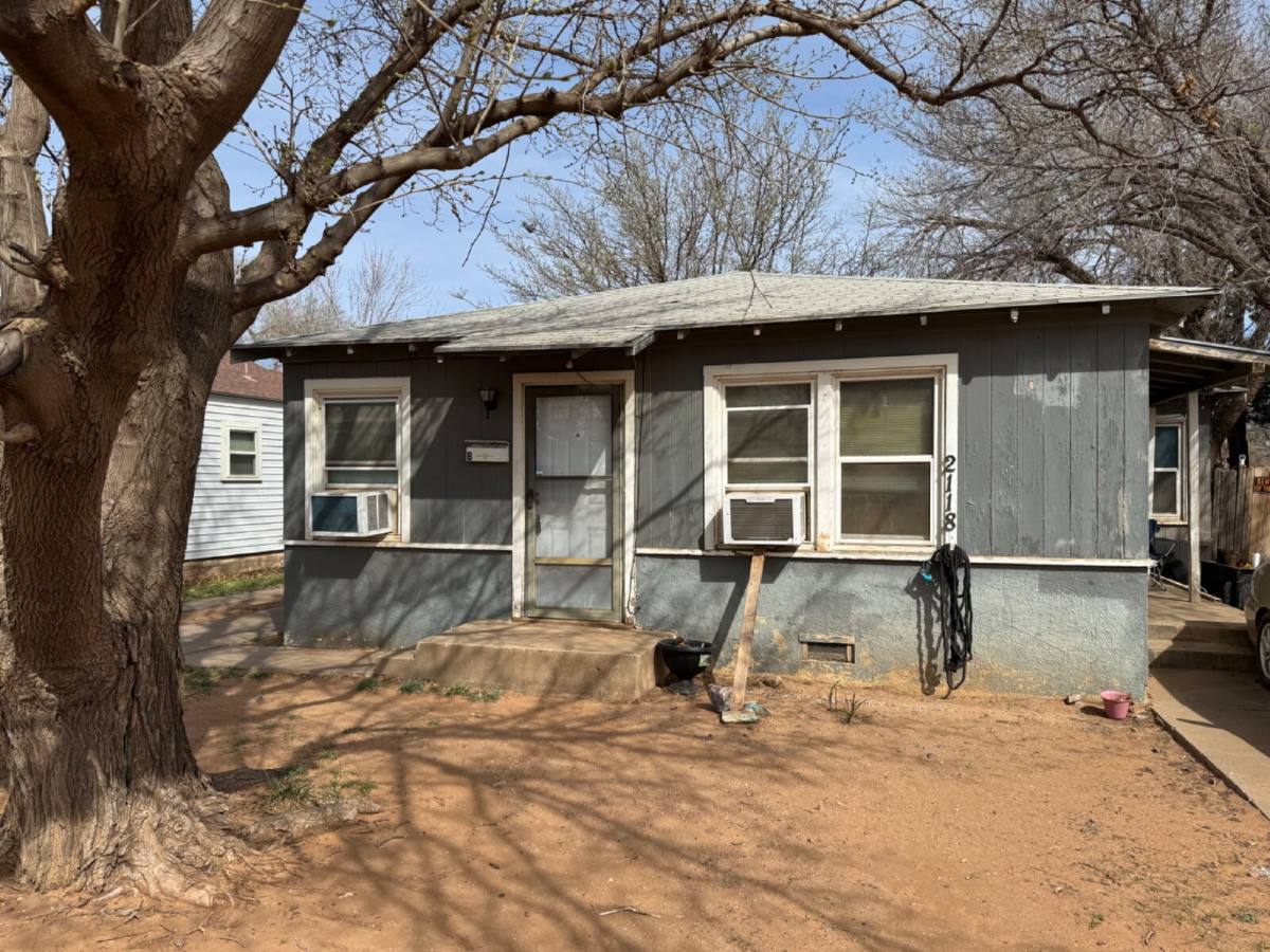 Townhouse for rent at 2118 33rd St #B, Lubbock, TX 79411
